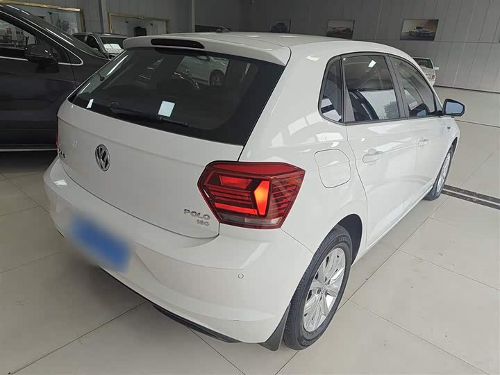 Фото 7 - Volkswagen Polo