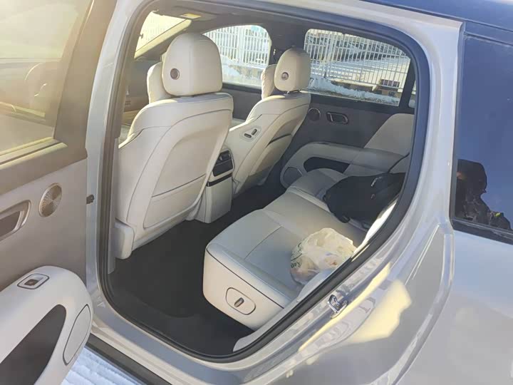 Фото 7 - LiXiang i6