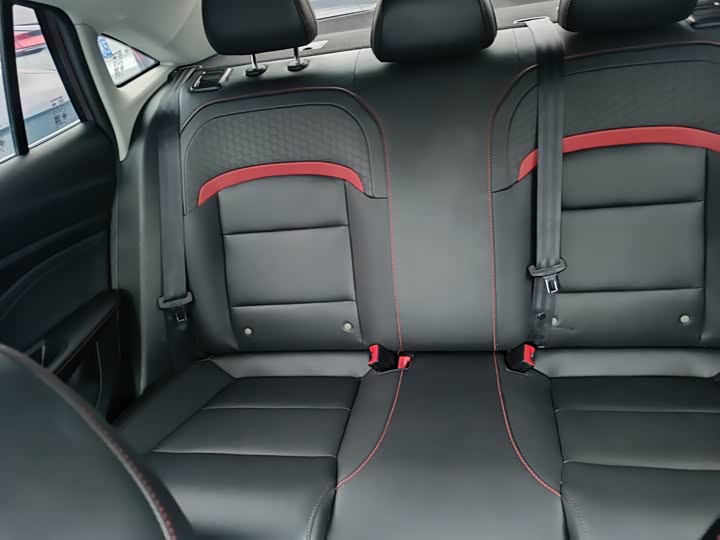 Фото 8 - MG Motor 5