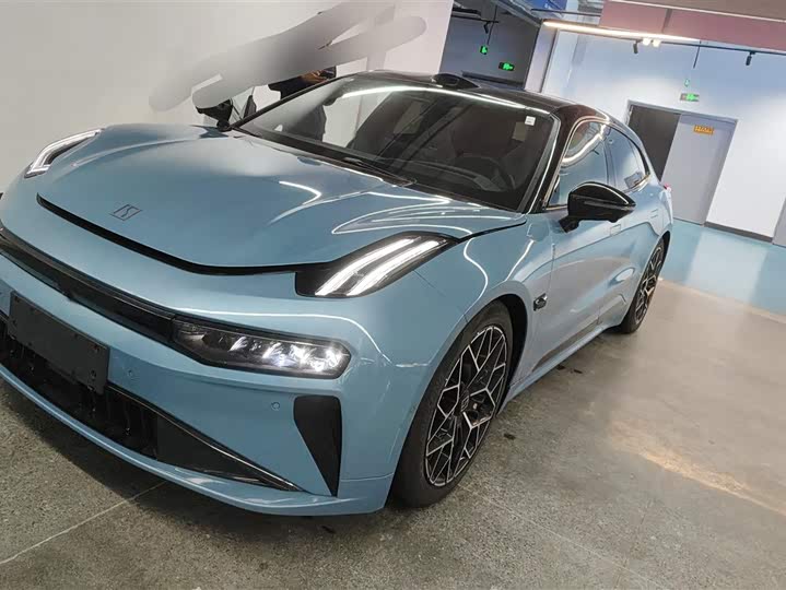 Фото 1 - Zeekr 001