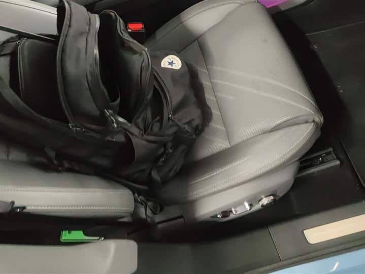 Фото 8 - Zeekr 001