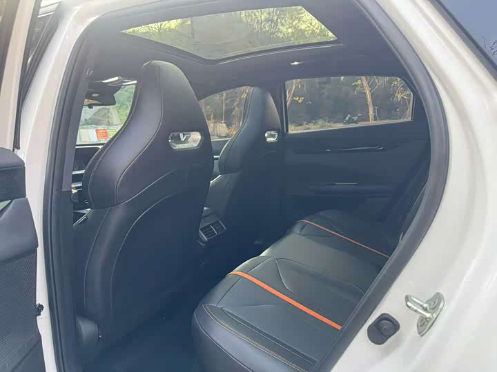 Фото 5 - Changan UNI-V