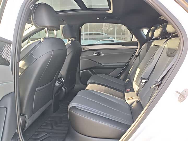 Фото 6 - BYD Qin L