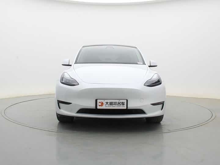 Фото 3 - Tesla Model Y