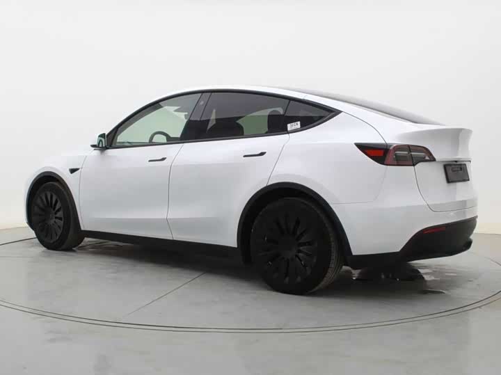 Фото 5 - Tesla Model Y