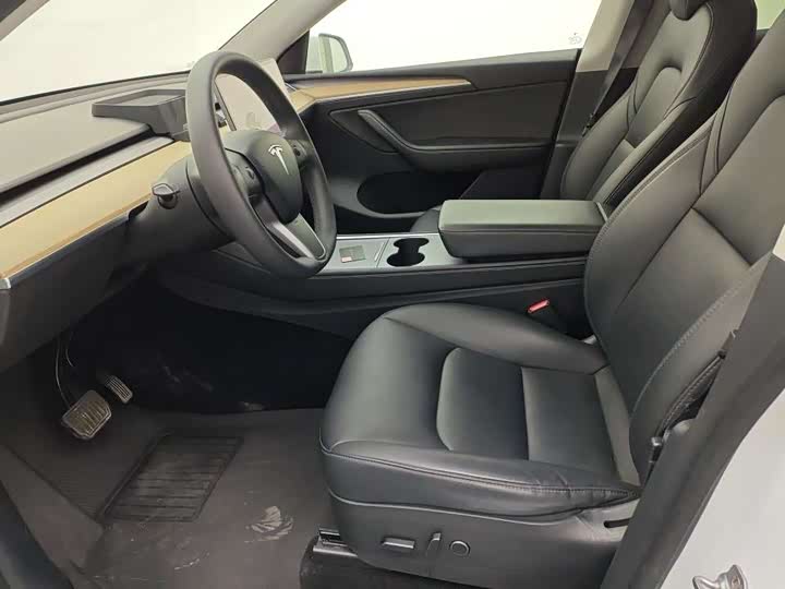 Фото 7 - Tesla Model Y