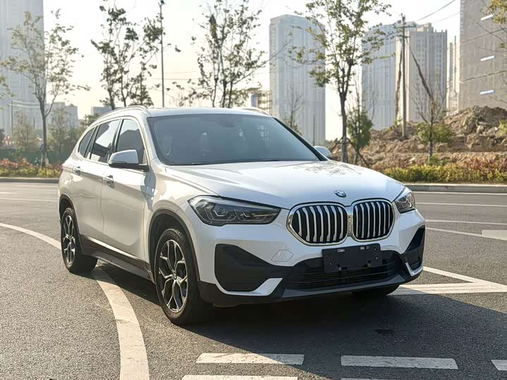 Фото 3 - BMW X1