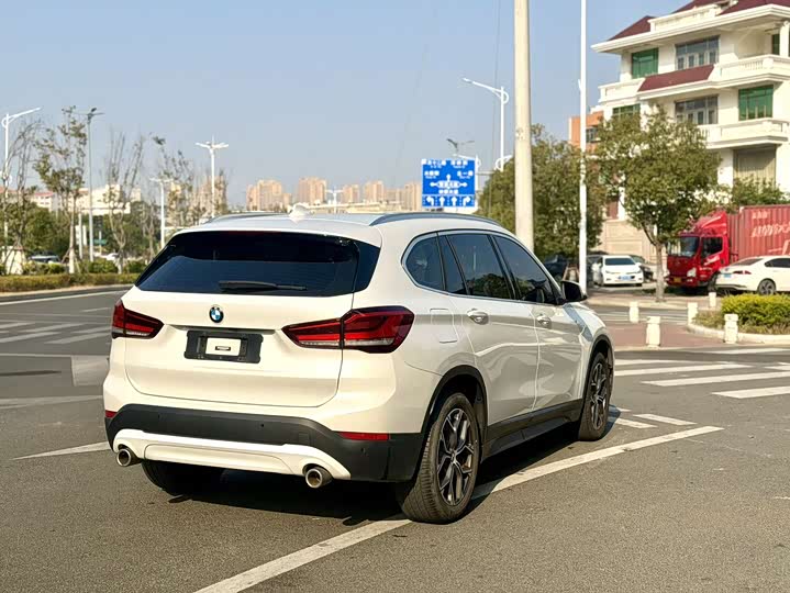 Фото 4 - BMW X1