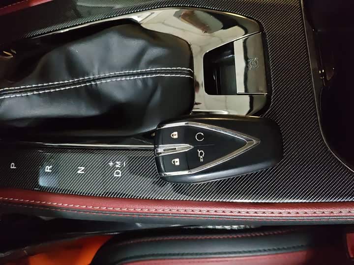 Фото 9 - Changan Oshan X5