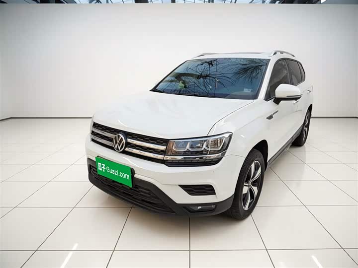 Фото 2 - Volkswagen Tharu