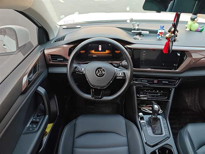 Фото 3 - Volkswagen Tharu