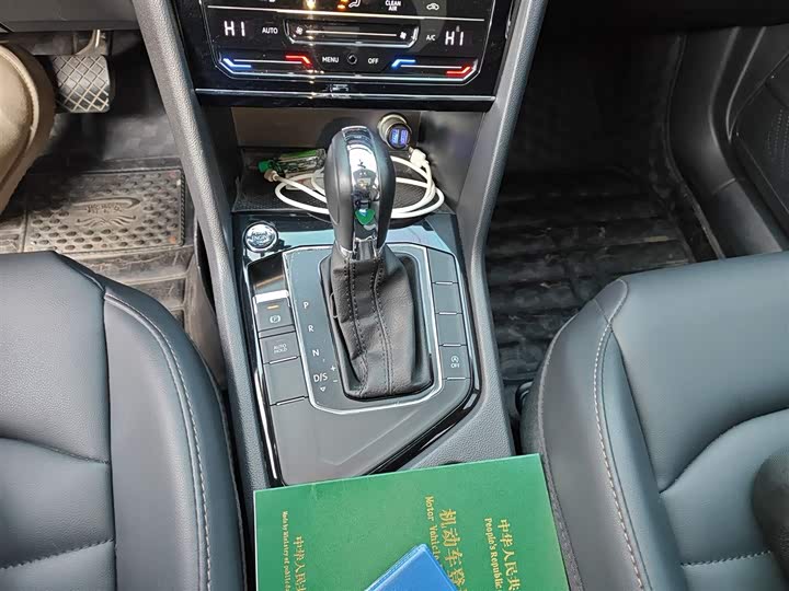 Фото 7 - Volkswagen Tharu