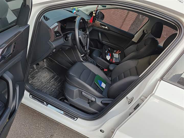 Фото 8 - Volkswagen Tharu