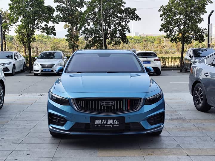 Фото 2 - Geely Preface