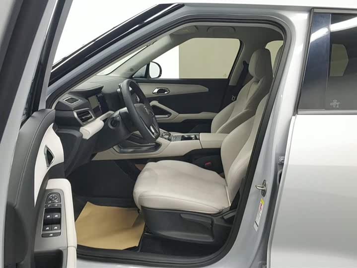 Фото 9 - BYD Yuan Up