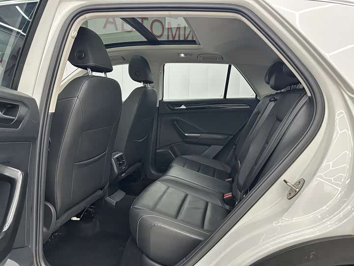 Фото 5 - Volkswagen T-Roc