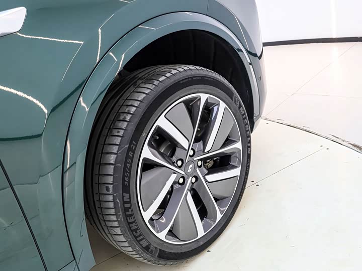 Фото 7 - LiXiang L8