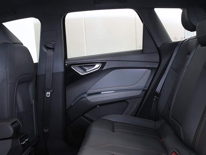 Фото 7 - Audi Q4 e-tron