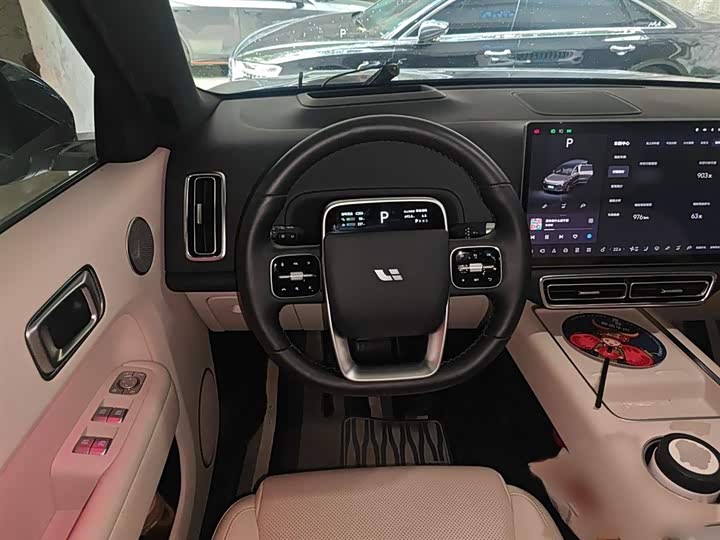 Фото 3 - LiXiang L8