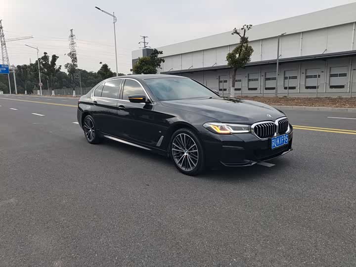 Фото 3 - BMW 5 Series