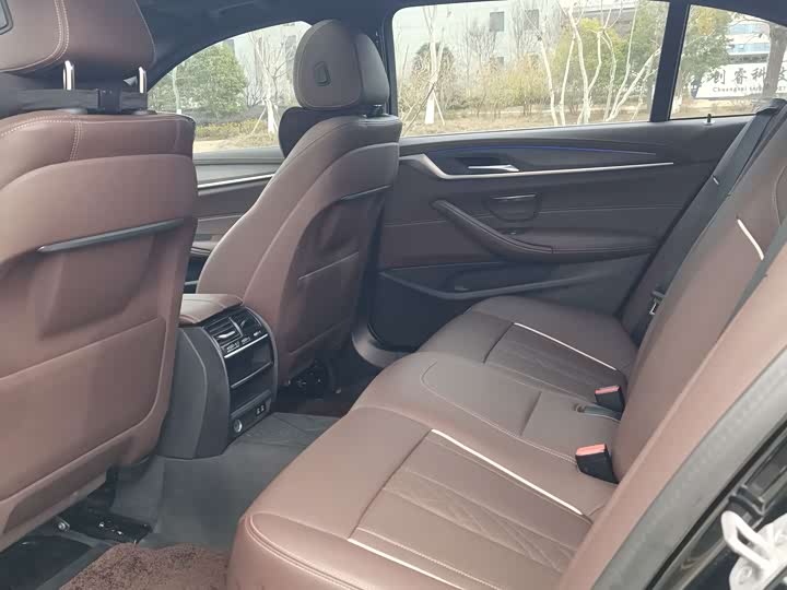 Фото 5 - BMW 5 Series