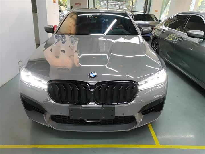 Фото 3 - BMW 5 Series