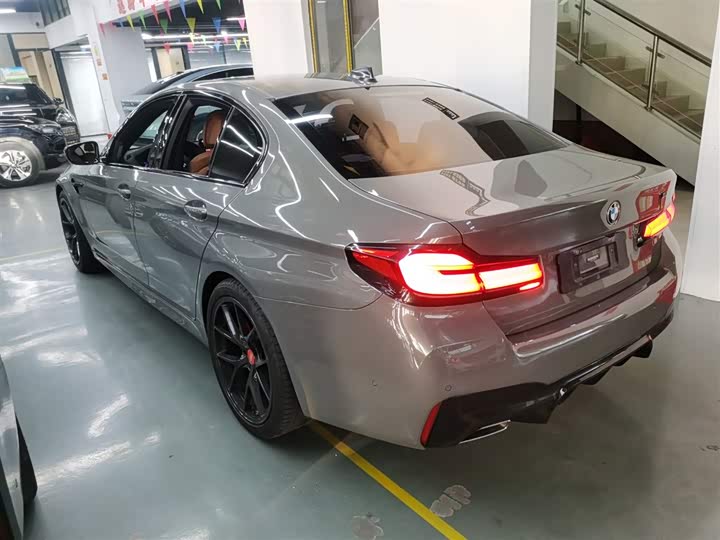 Фото 5 - BMW 5 Series