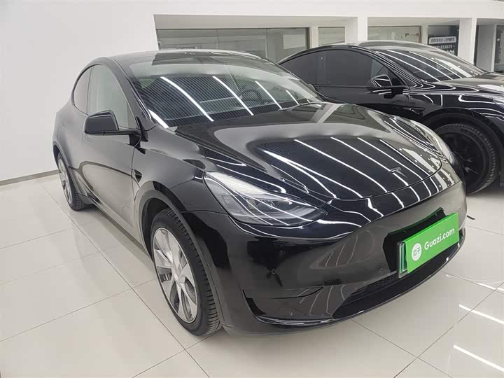 Фото 4 - Tesla Model Y
