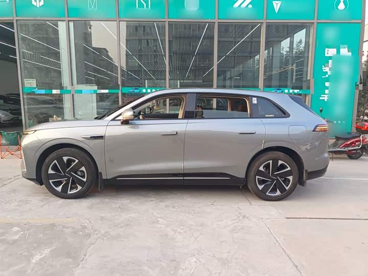 Фото 5 - Exeed Sterra ET