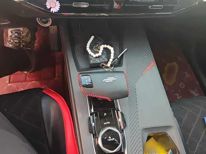 Фото 7 - Changan Oshan Z6