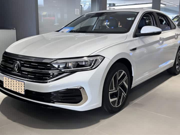 Фото 1 - Volkswagen Sagitar L