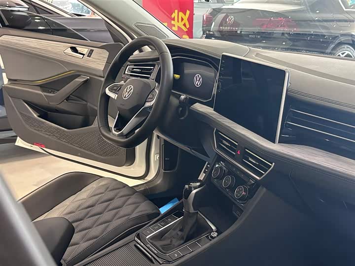 Фото 5 - Volkswagen Sagitar L