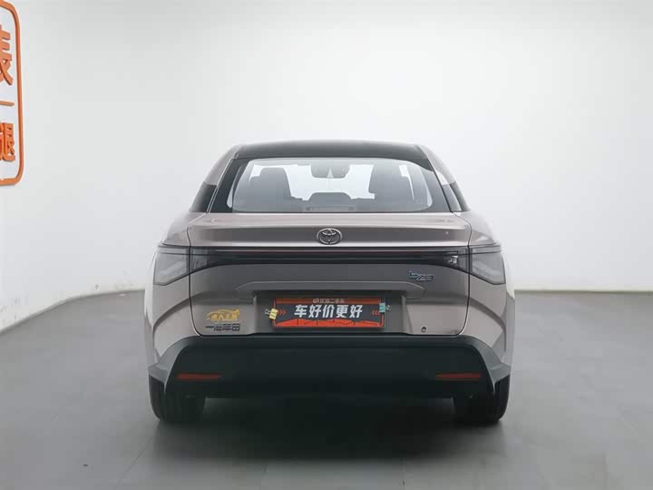 Фото 4 - Toyota bZ3