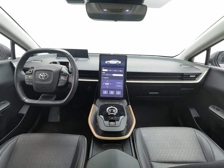 Фото 5 - Toyota bZ3