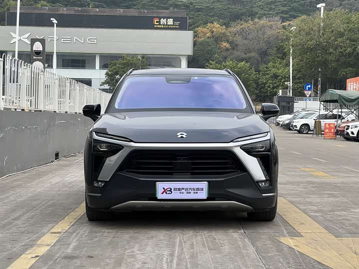 Фото 2 - Nio ES8