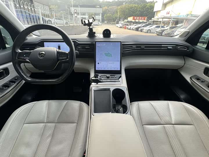 Фото 9 - Nio ES8