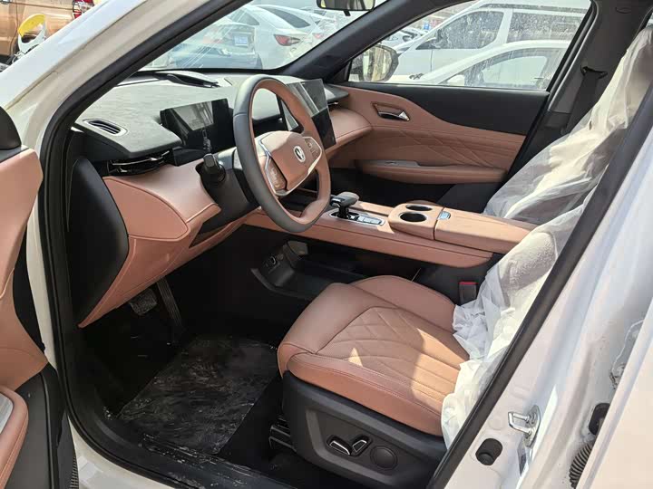 Фото 7 - Changan UNI-Z Hybrid