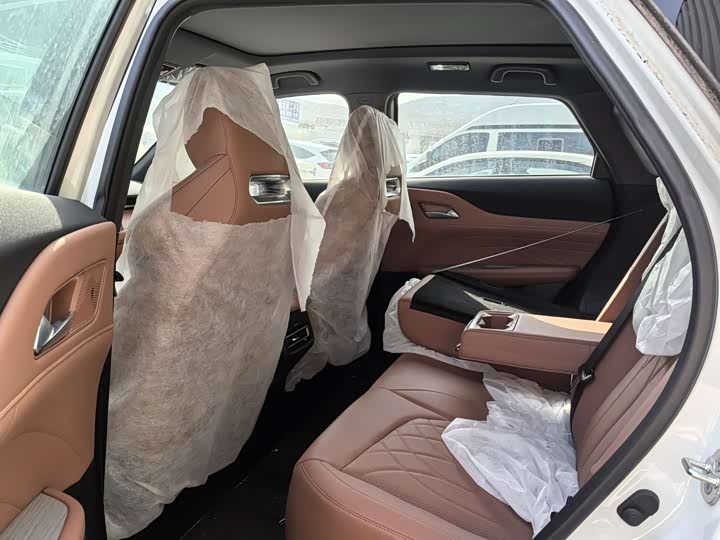 Фото 9 - Changan UNI-Z Hybrid