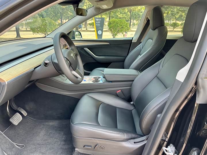 Фото 9 - Tesla Model Y