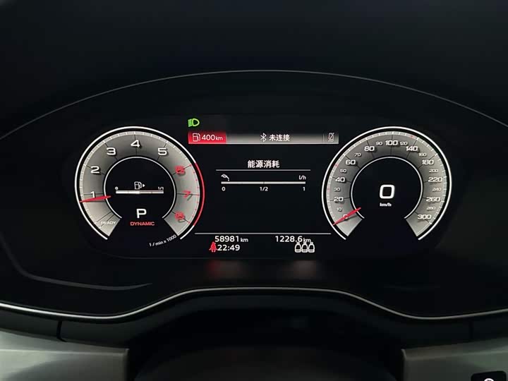 Фото 5 - Audi A4L