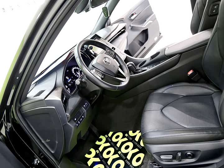 Фото 6 - Toyota Avalon