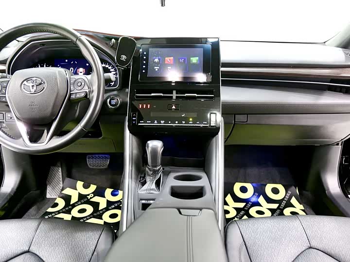 Фото 7 - Toyota Avalon