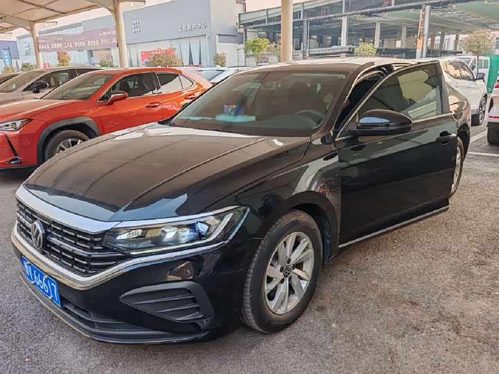 Фото 1 - Volkswagen Passat