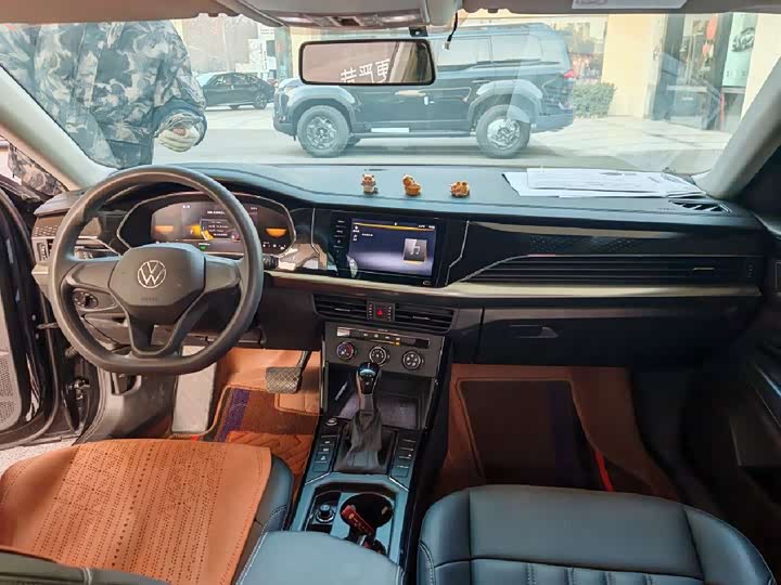 Фото 2 - Volkswagen Passat