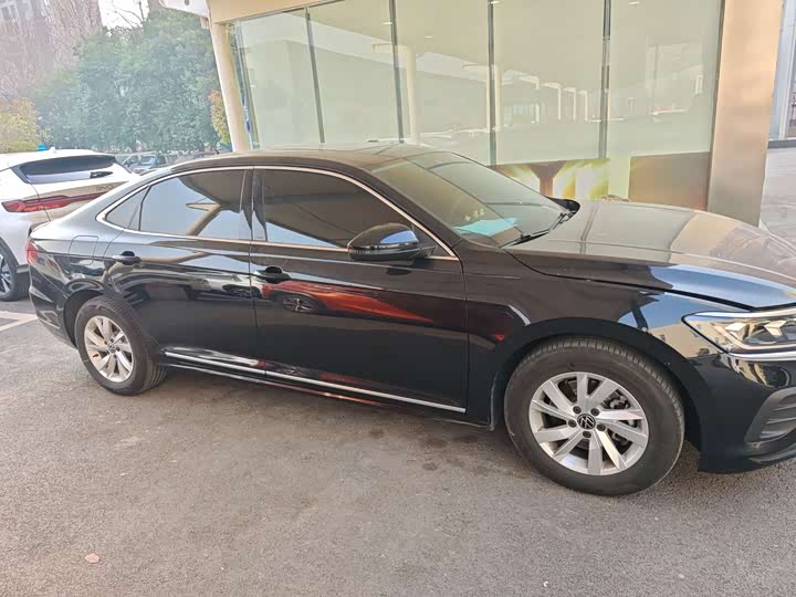 Фото 9 - Volkswagen Passat