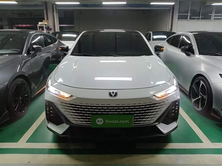 Фото 3 - Changan UNI-V