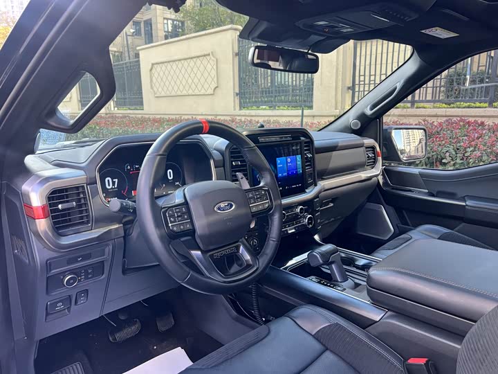 Фото 4 - Ford F-150 Raptor