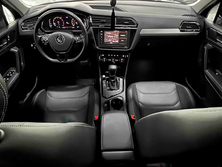 Фото 5 - Volkswagen Tiguan L Pro