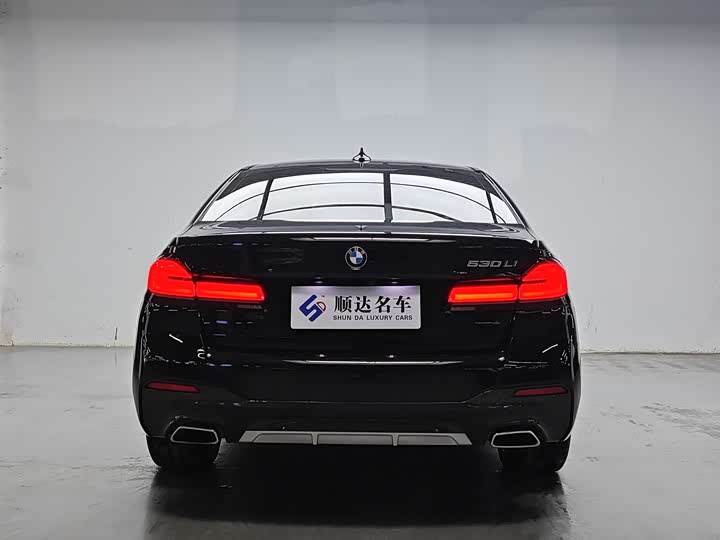 Фото 3 - BMW 5 Series