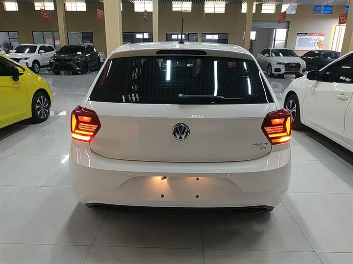 Фото 5 - Volkswagen Polo